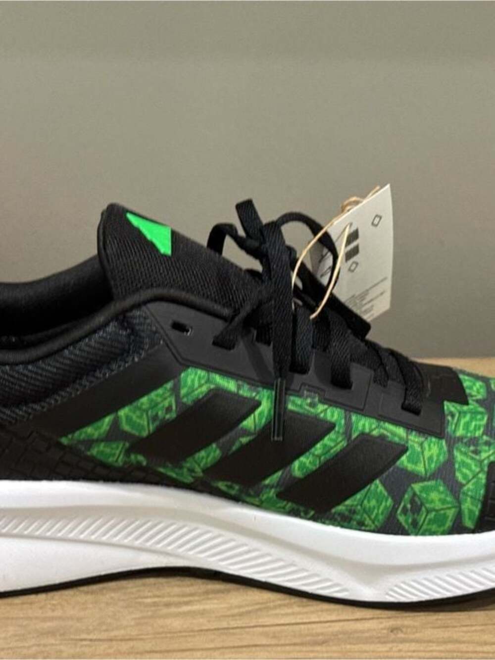 NIB Adidas Minecraft Fortarun 7Y, Green & Black Running Shoes - Picture 3 of 7